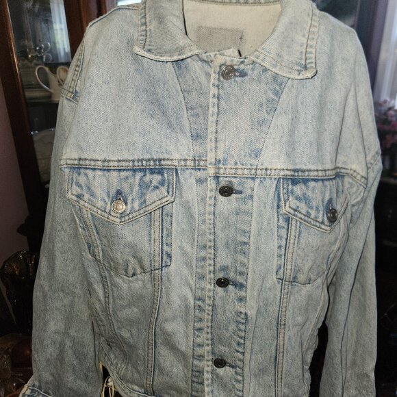 Vintage GAP Denim Trucker Jacket - Picture 4 of 5